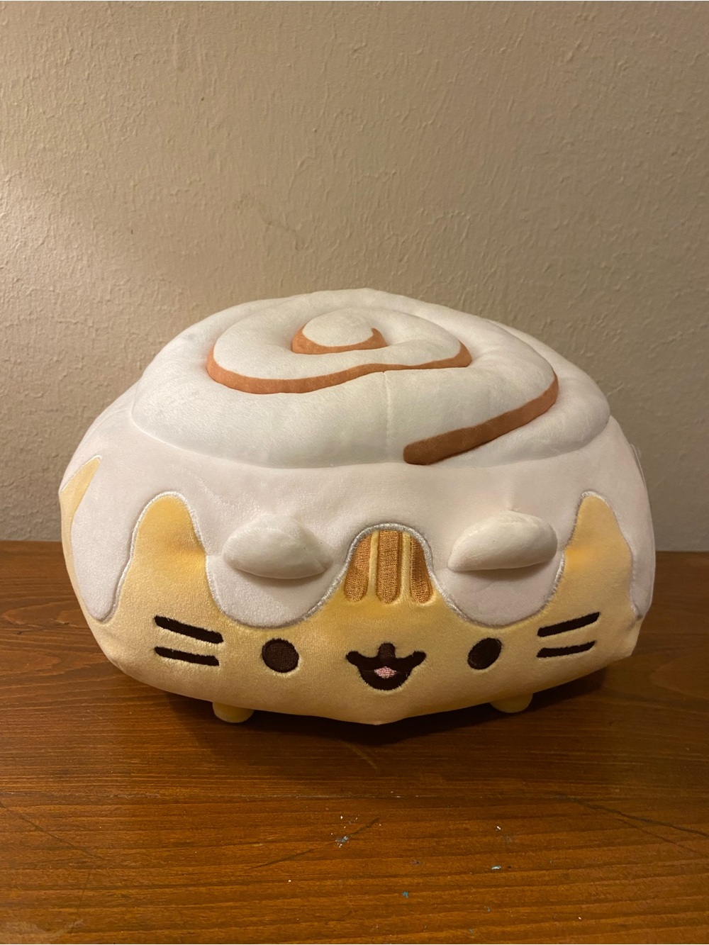 Pusheen Cat’fe 12” Cinnamon Roll Cat Plush NWT Squisheen Kawaii Collectible